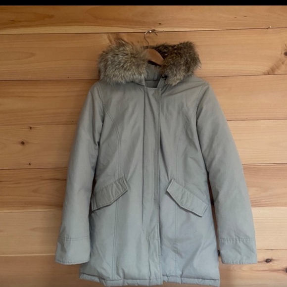 Women's Woolrich Down Arctic Parka  - Small - Picture 2 of 5